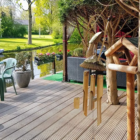 Holland Bed & Breakfast 2*