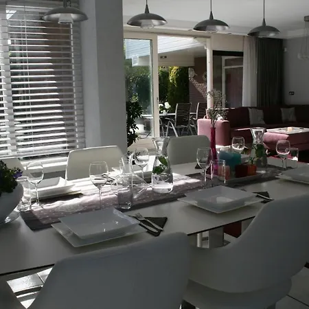 Bed & Breakfast Holland 2*