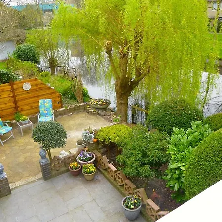 Holland Bed & Breakfast 2*